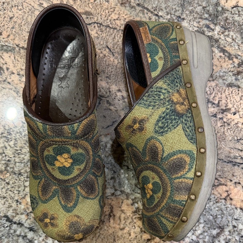 Dansko Green Floral Patterned Slip-On Clogs